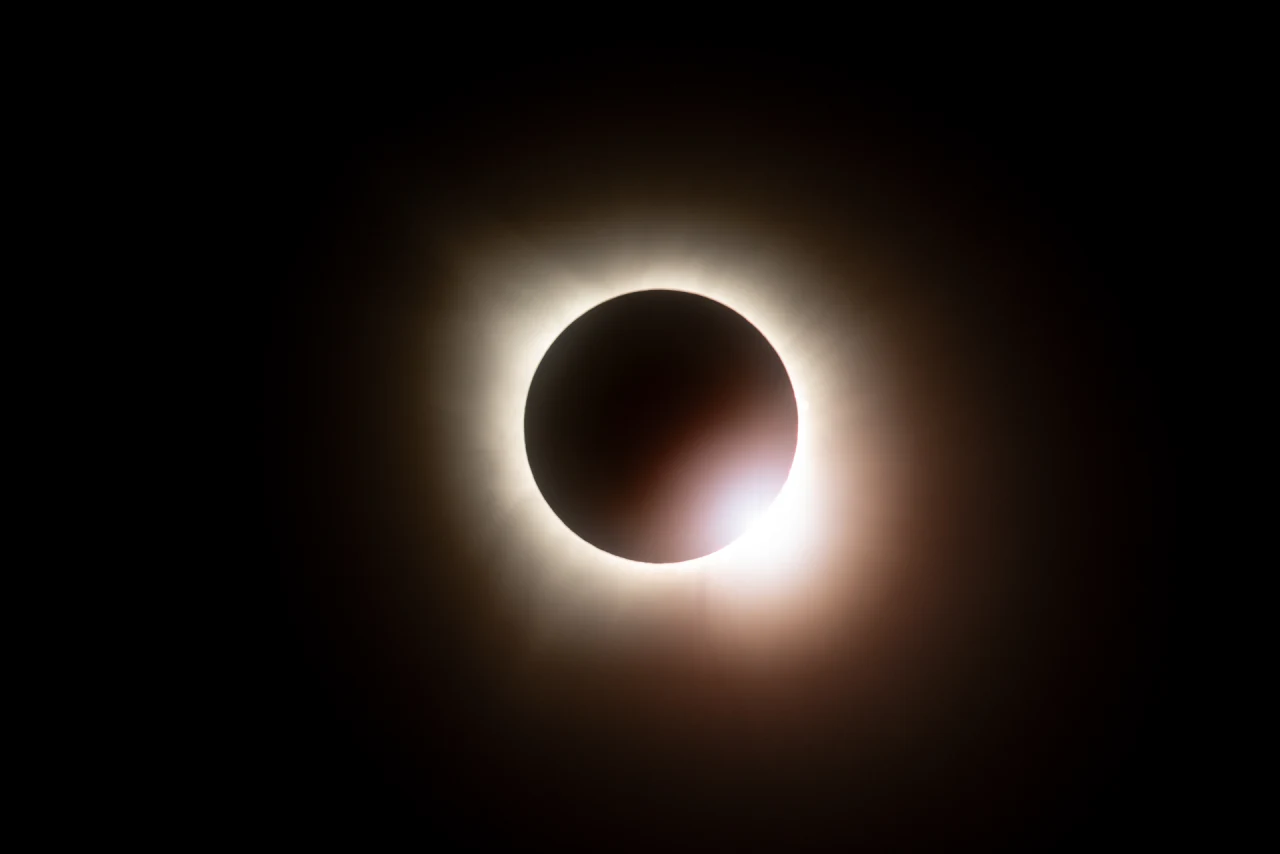 Anneau de diamant de l’éclipse du 8 avril 2024, Cleveland — NASA / Jordan Salkin