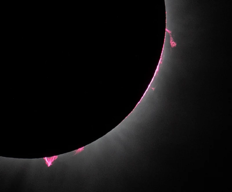 Protubérances solaires photographiées à Dallas le 8 avril 2024 — NASA / Keegan Barber